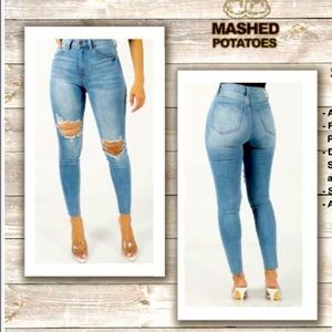 New Jeans, súper comfortable fit. Mid/high rise